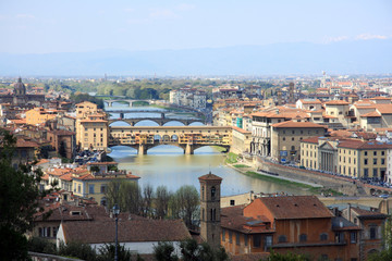 Fototapeta na wymiar Ponte Vecchio en Florencia