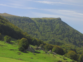 Fototapeta premium Parc Naturel des Volcans, Massif central ; Mont Dore
