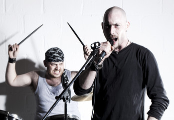 chanteur batteur