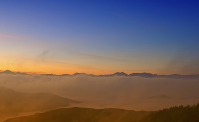 Amanece sobre  el Sueve