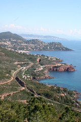 La corniche d'Or entre St Raphaël et Cannes © B. Piccoli