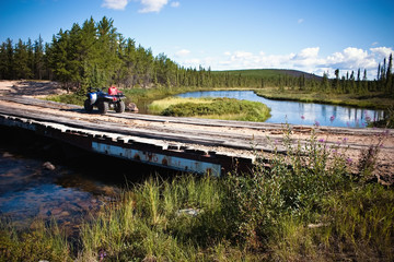 Taking a break on a creek crossing © Scott Prokop