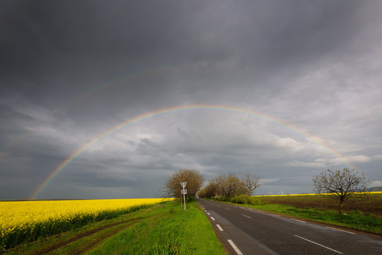 Rainbow over road © ecobo