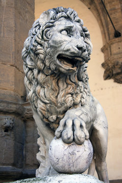 Estatua de un Le&oacute;n