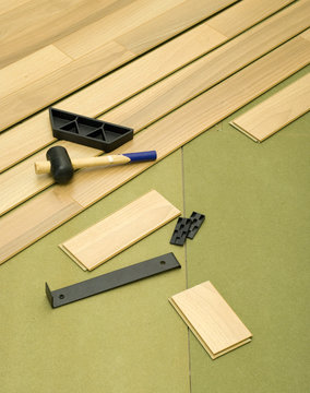 Outils pour la pose de parquet