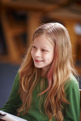 Fototapeta premium Portrait Mädchen in der Schule