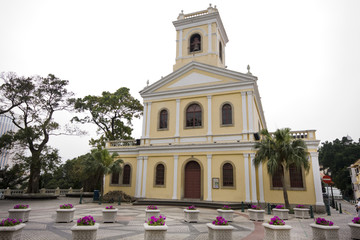 Fototapeta na wymiar Kościół na szczycie Colina da Penha w Makau