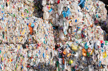 in Ballen gepresster Recycling-Muell