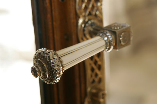 chiseled handle