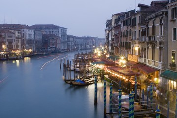Fototapeta na wymiar Wenecja - Canal Grande w godzinach wieczornych