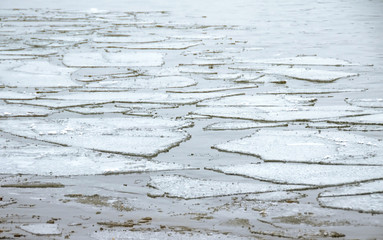 Naklejka premium Ice on water