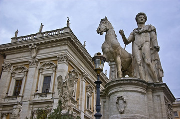 Fototapeta na wymiar statue at Roma city hall, italy