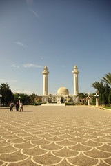 Fototapeta na wymiar Monastir mauzoleum w tunezji