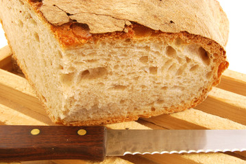 Pane casereccio e coltello