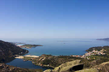 Fototapeta na wymiar paisaje de la costa de galicia, coruña, ezaro