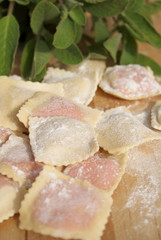 frische ravioli mit salbei