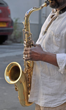 joueur de saxo