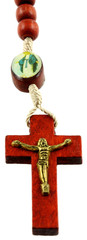 croix de chapelet catholique, fond blanc