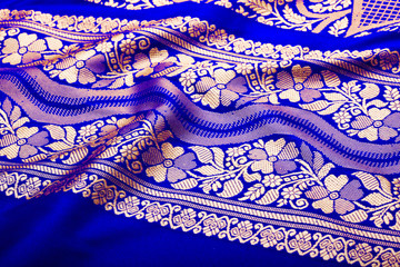 Obraz premium Indian sari with pleats clouse up