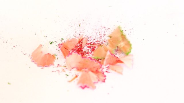 Buntstift wird angespitzt