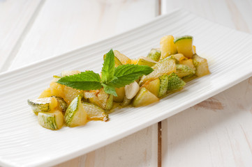 zucchinis with mint leaf and garlic