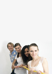 teamwork an einem strang ziehen