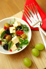 Feta, Oliven und Kräuter