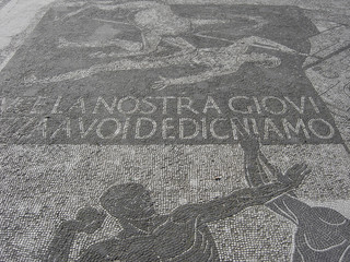 Mosaico  del periodo fascista al foro Italico a roma