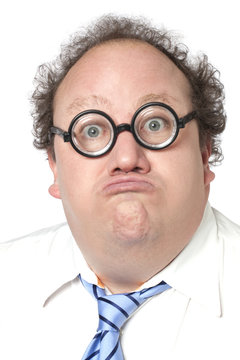 homme myope ob&egrave;se f&acirc;ch&eacute;