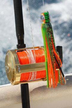 canne a peche gros moulinet thon, leurre