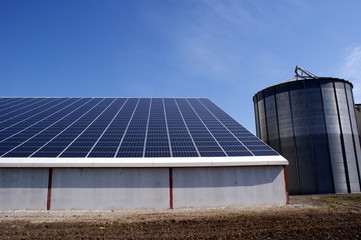 Ferme solaire, centrale solaire, agriculture durable