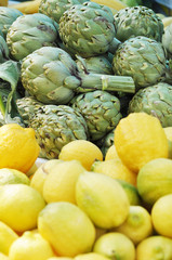 Artichoke und zitrone
