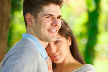 Obraz premium Young Couple in the park