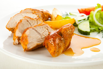 Grilled turkey fillet with vegetables