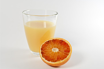 Orangensaft im Glas