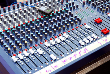 Audio mixer