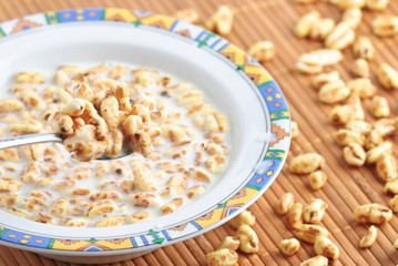 Cornflakes mit Milch