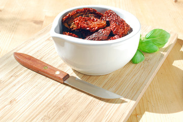 Getrocknete Tomaten in Schale