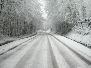 route enneig&eacute;e