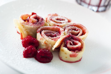 Pfannkuchen mit Himbeeren