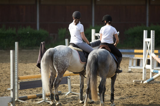 Amiche a cavallo
