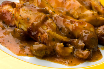 Hühnerbraten mit Kastanien und Rahmsoße,überbacken