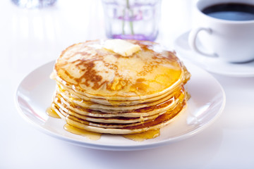 Pfannkuchen und Kaffee