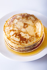 Pfannkuchen mit Honig