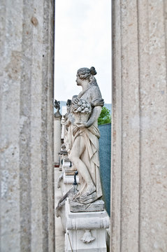 Statue
