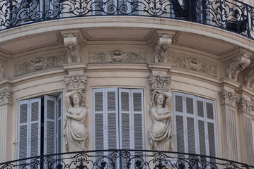 façade de caractere