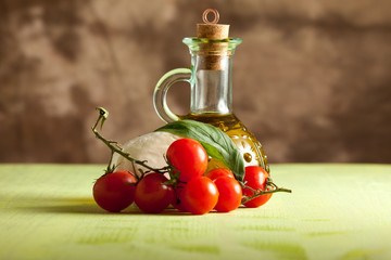Mozzarella with tomatoes and oil
