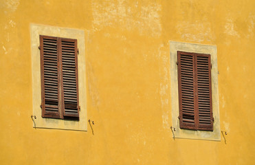 Fototapeta na wymiar Typowe włoskie fasady