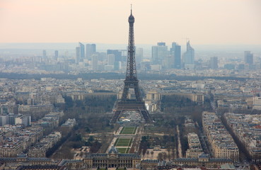 Obraz premium Eiffel tower and la defense
