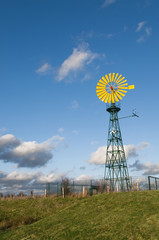 Wind power spinning the windmill